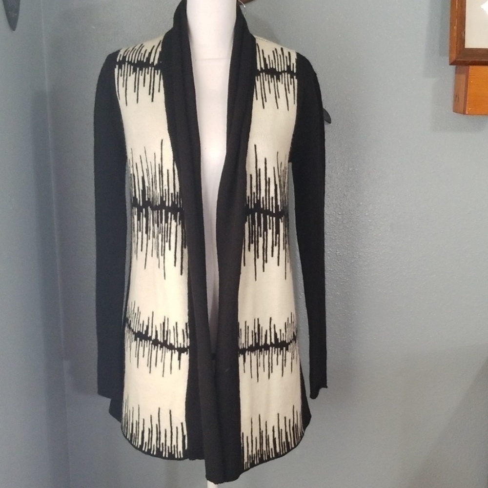 5/48 Cardigan - Picture 3 of 8